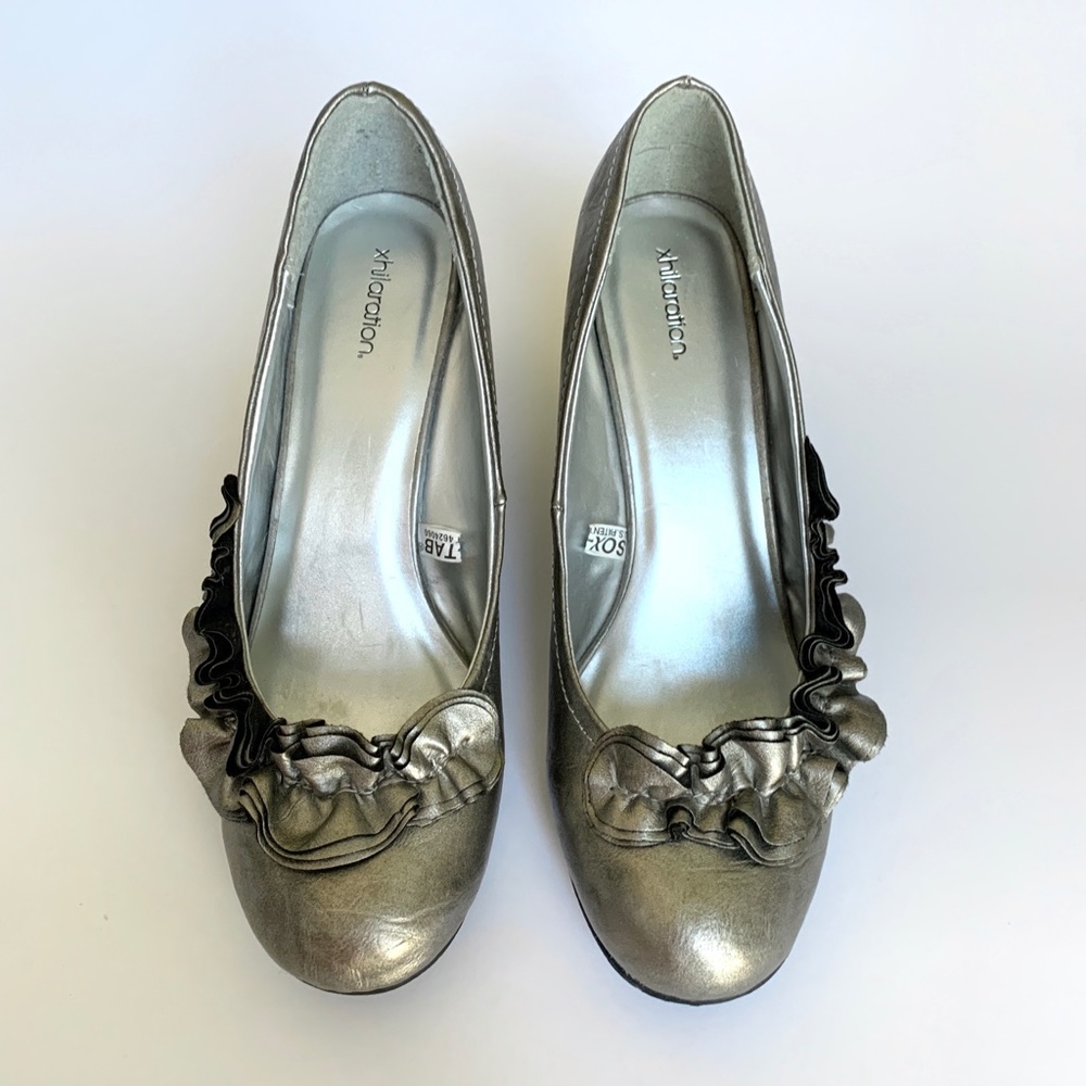 👠Women’s Xhilaration Silver Ruffle Heel Shoe 8.5